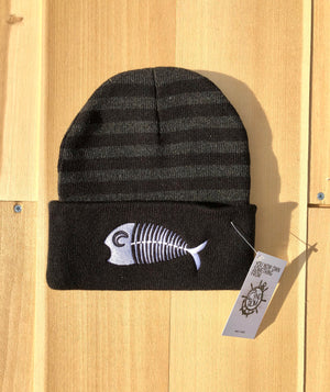 Stale fish dad beanie for women, stale fish dad hat for women, fish dad stripped beanie, stale fish beanie, fish beanie for snowboarding and skiing for men and women